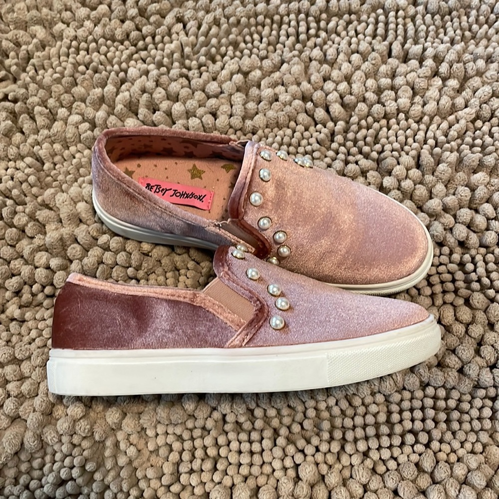 Pink velvet pearl sneaker size 3